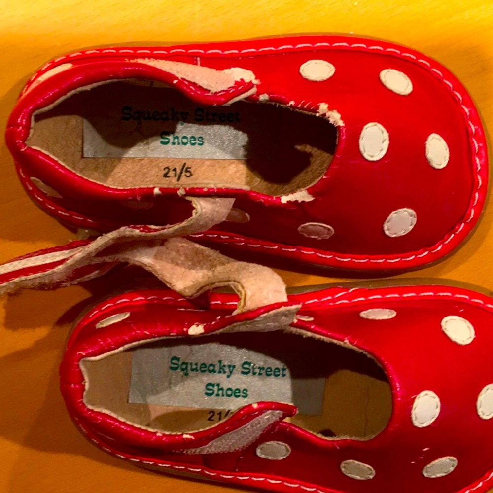 Squeaky Street Baby Mary Janes Shoes - Picture 5 of 5